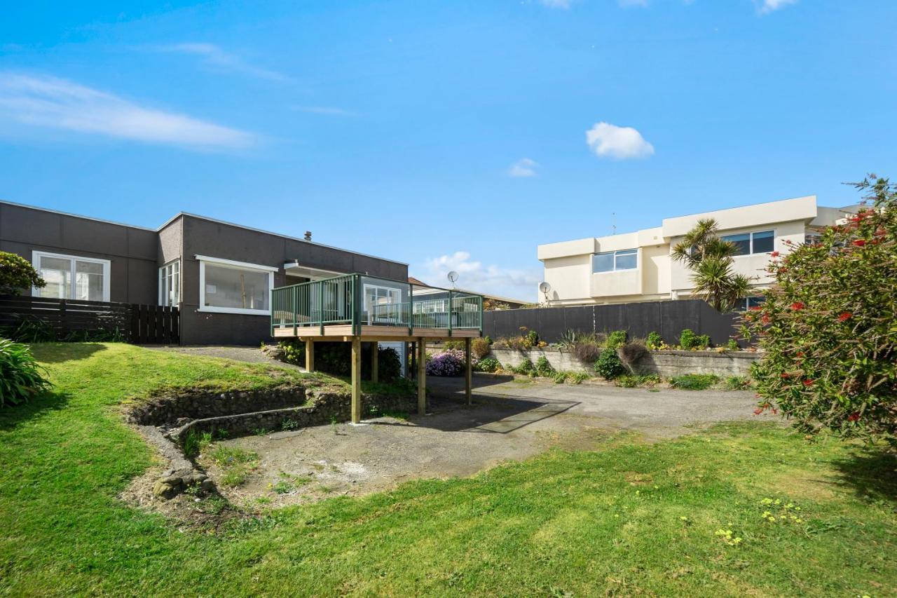 The Green Trout - Paraparaumu Beach Holiday Home 외부 사진