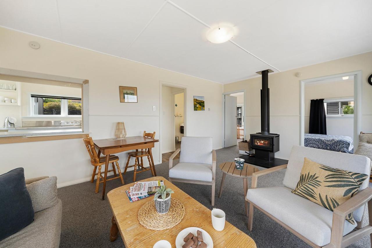 The Green Trout - Paraparaumu Beach Holiday Home 외부 사진